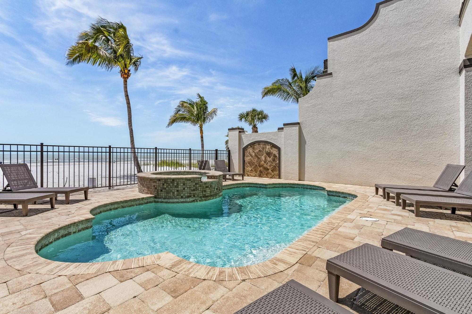 Gulf-Front 10Br Estate: Private Pools, Spas, Views Villa Fort Myers Beach Exteriör bild